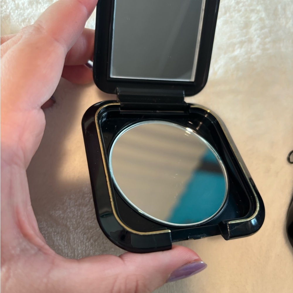 Vintage makeup set and mini pruse - Picture 5 of 9